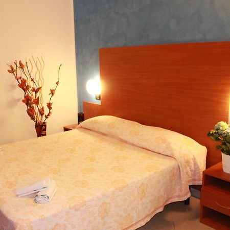 Hotel Nettuno Montecatini Terme Bagian luar foto